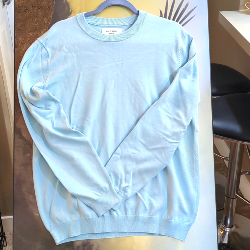 Hudson North Medium Light Blue Light Sweater